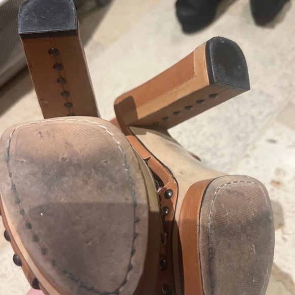 Vince Camuto leather heels - Picture 5 of 5